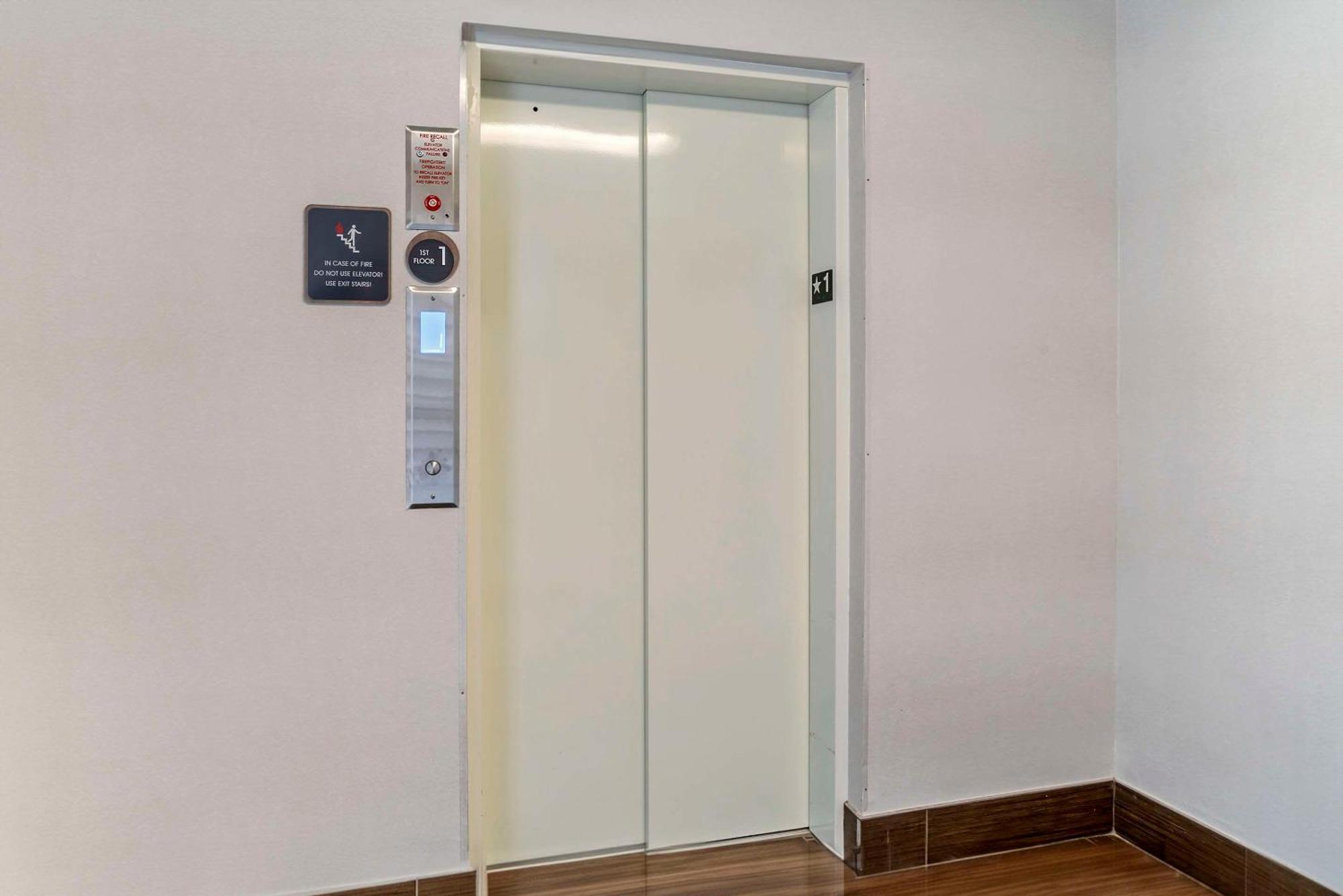 Comfort Inn Plainwell Luaran gambar